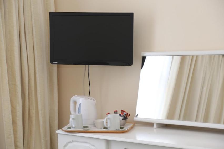 Runnymede Court Hotel Saint Helier Ngoại thất bức ảnh